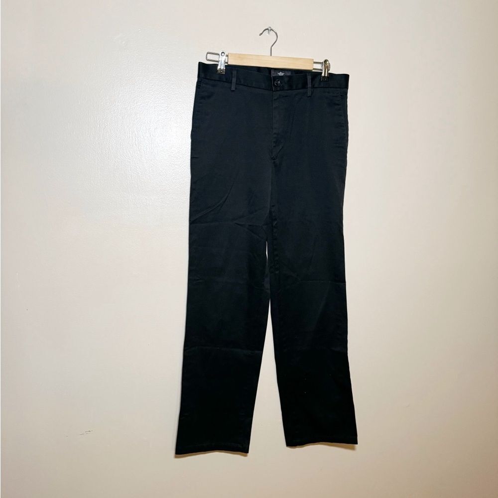 SALE! Men’s Black Dockers Signature Khaki Size 31x32 EUC